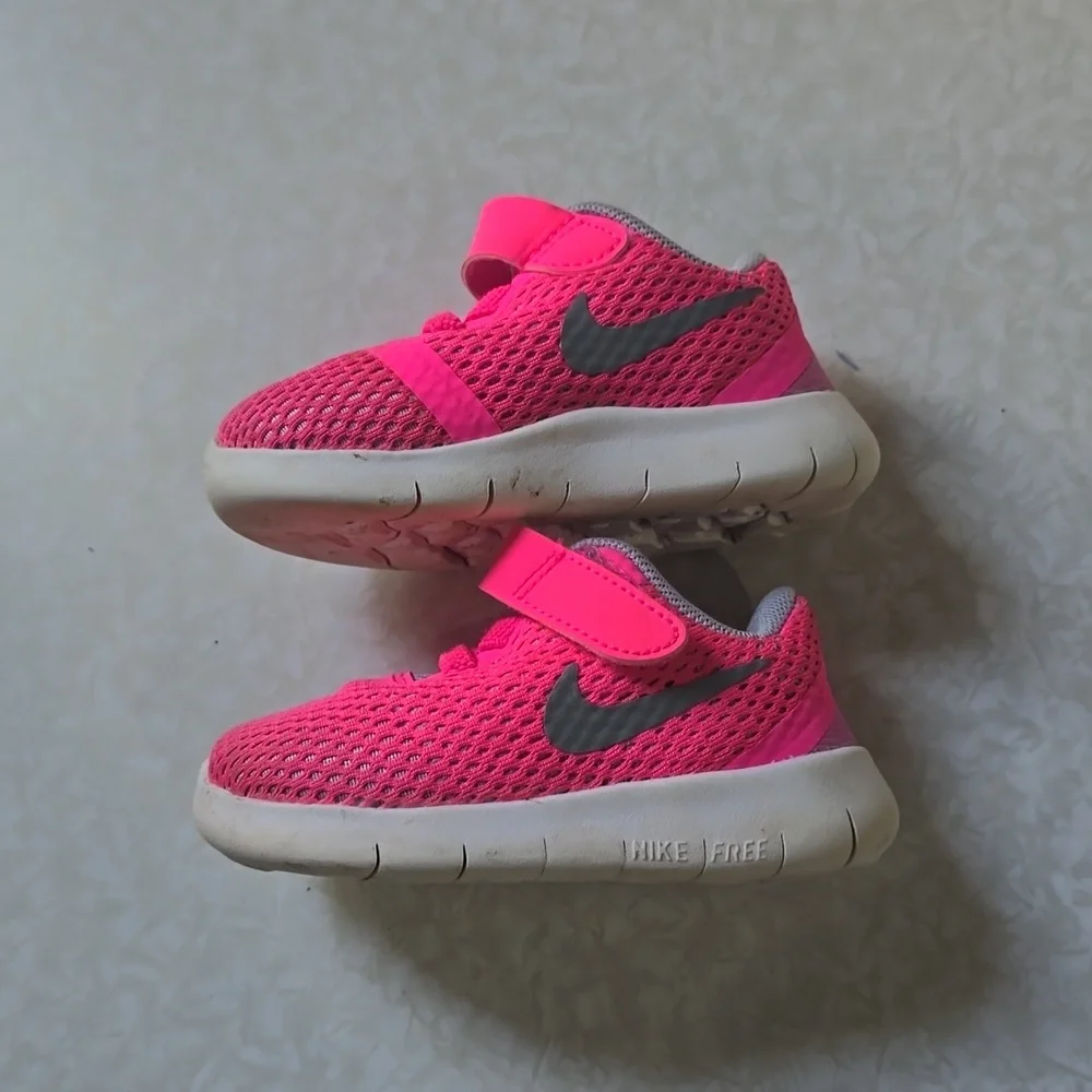 Pink and gray‎ Nike sneakers size 4C